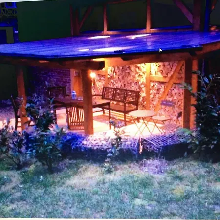 Nyaraló Family Friendly Holiday Home In Alheim Obergude With Garden Obergude