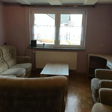 Nyaraló Family Friendly Holiday Home In Alheim Obergude With Garden